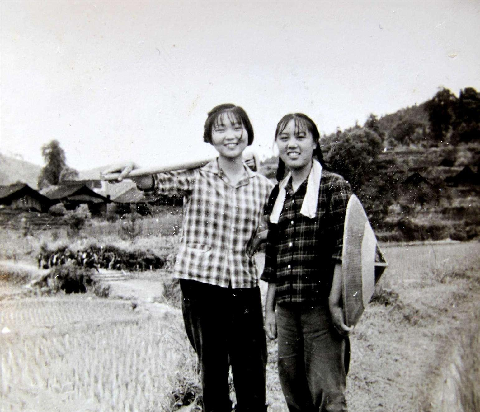 那年我才刚跟你爸定亲没多久,他说约我去玩没想到把我带到苞米地_那年我才刚跟你爸定亲没多久 ,他说约我去玩没想到把我带到苞米地_