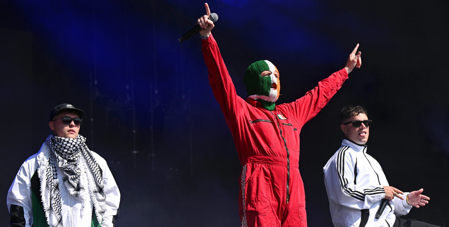 _英国乐队在音乐节上高喊“以军去死” ,英美都“炸 ”了_英国乐队在音乐节上高喊“以军去死”,英美都“炸”了