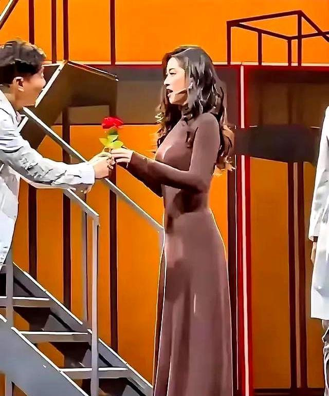 光芒现场版__光芒女演员