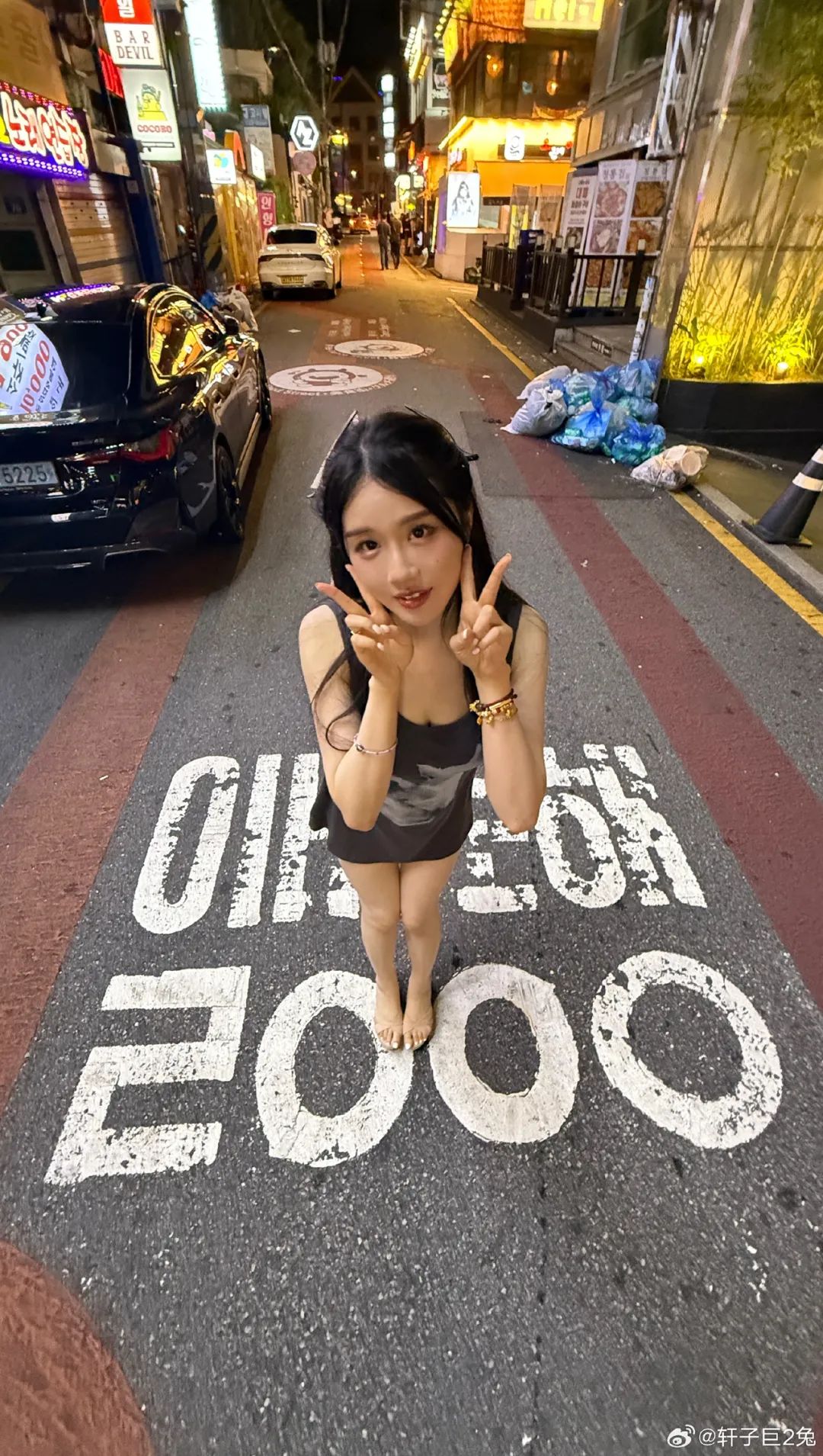 轩子巨2兔晒美照!网友锐评其靠擦边起号,轩子回应:直播你是一集没看,造谣你张嘴就来!