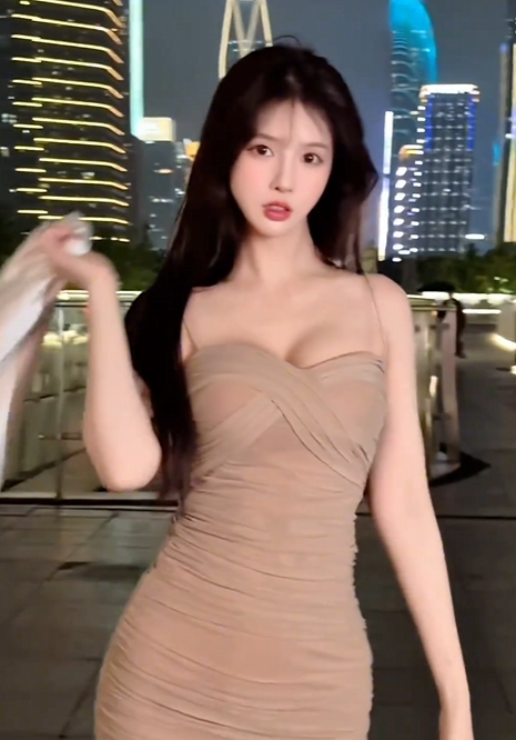 助眠女主播以前一天流水过万,现在一天赚100元就笑了,自夸基因好,找老婆就要找自己这样的,网友:直播不好做吧,都开始推销自己了!