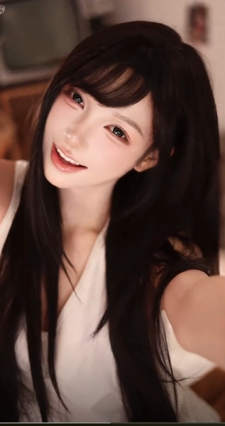 米娜搬家即将低价出售私人物品,玩具衣服统统出售,引来粉丝争抢!口味真重