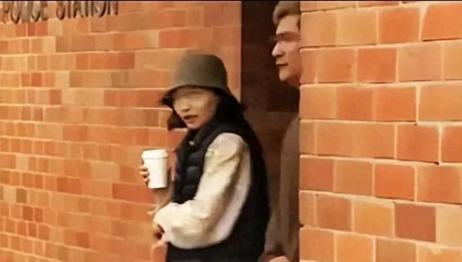 悉尼逆行车祸事件后续:23岁华裔女财富来源成谜 ,身份背景疑被扒__悉尼逆行车祸事件后续:23岁华裔女财富来源成谜,身份背景疑被扒