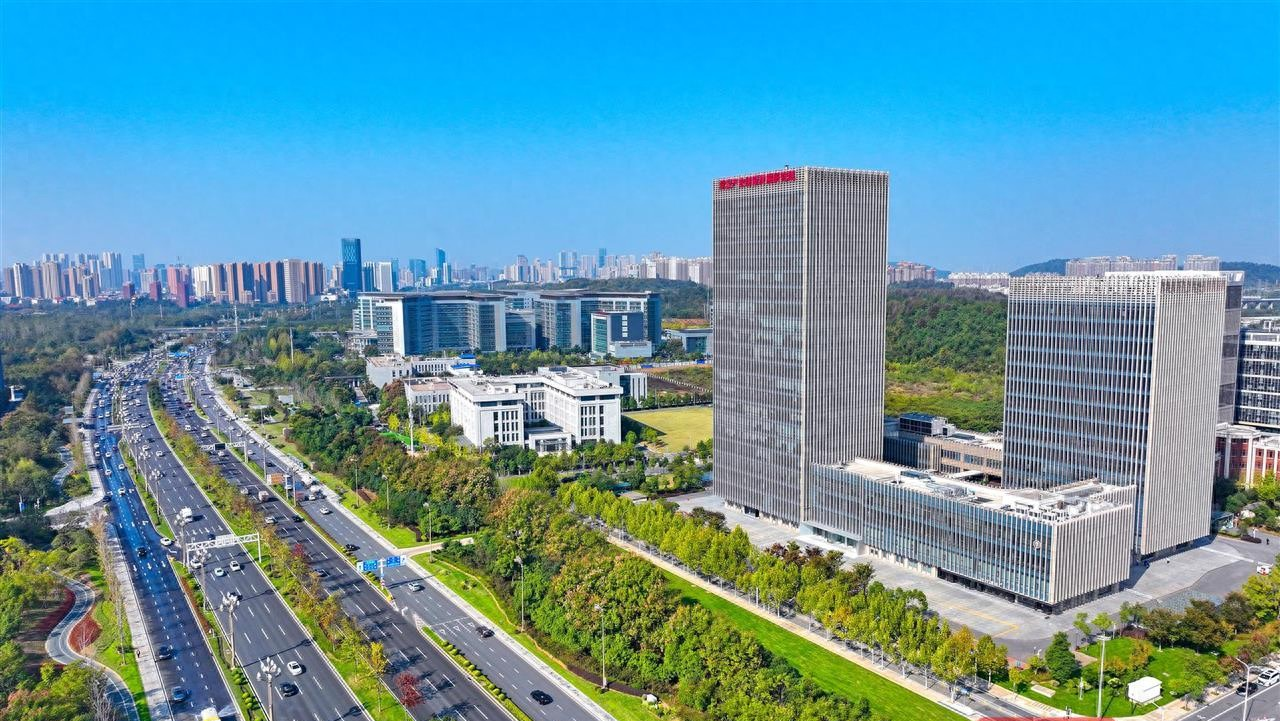 购房落户只迁一人户口__博士落户上海条件落户