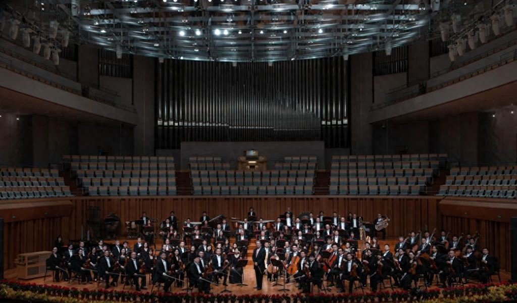 _邓泰山中国演出_大连中山区爱乐民族乐团