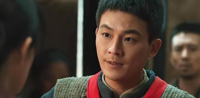 今晚开播!主演阵容强大,年代剧又出王炸 ,《生万物》请靠边站__今晚开播!主演阵容强大,年代剧又出王炸,《生万物》请靠边站