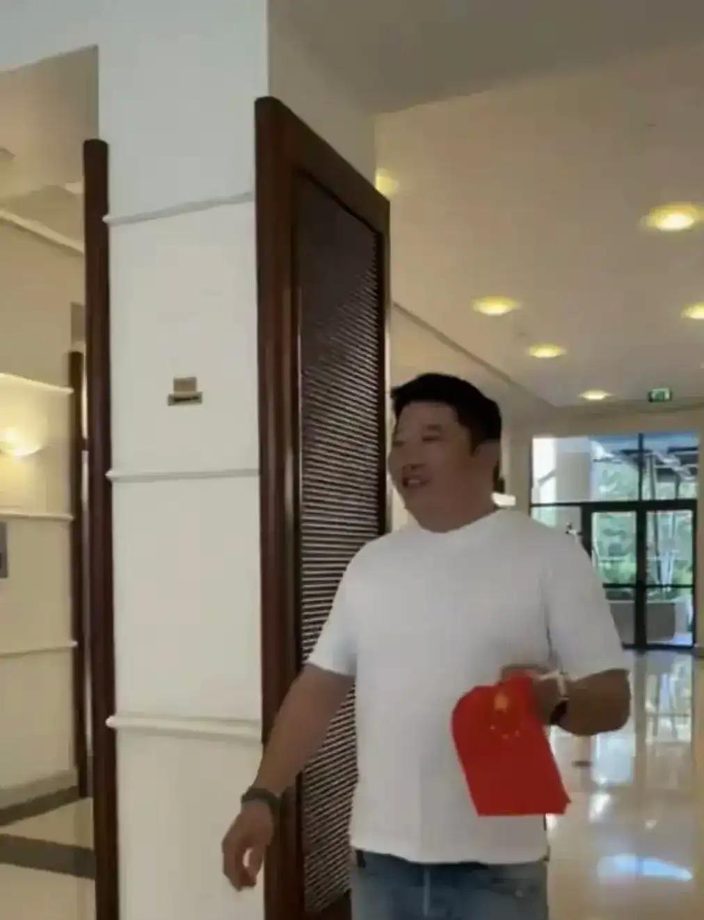 _长荣酒店剪烂国旗后续:集团过往劣迹被扒,24艘货船大单只给日韩_长荣酒店剪烂国旗后续:集团过往劣迹被扒,24艘货船大单只给日韩